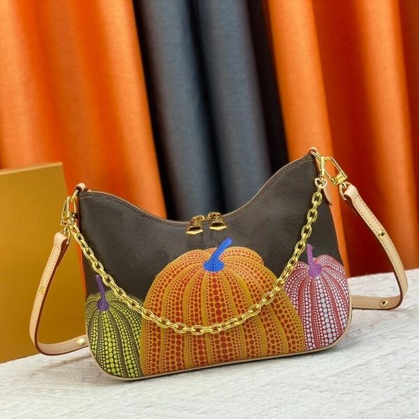 designer croissant bag vintage crossbody chain bag classic old flower shoulder handbags half month bags classic letter prints lady armpit po
designer croissant bag vintage crossbody chain bag classic old flower shoulder handbags half month bags classic letter prints lady armpit po