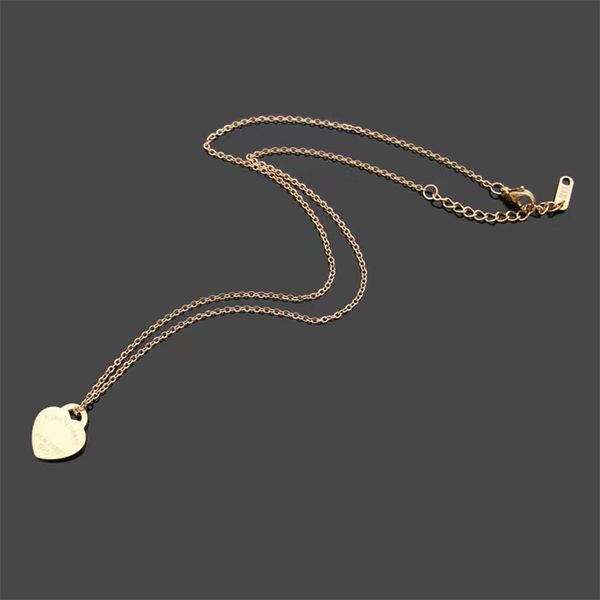 aristocrats 2023 18k new pendant necklace fashion charm men's and women's fourleaf heart necklace stainless steel designer necklac, Silver
aristocrats 2023 18k new pendant necklace fashion charm men's and women's fourleaf heart necklace stainless steel designer necklac, Silver