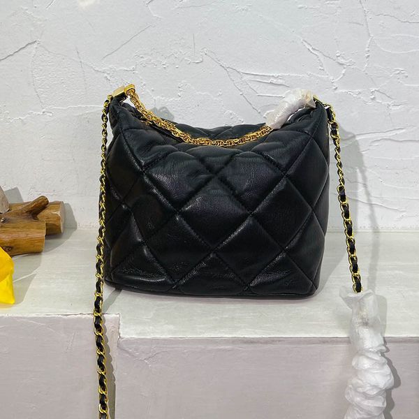 letter retro women crossbody quilted tote bag leather metal badge luxury handbags outdoor classic shoulder bag designer wallet clutch fanny
letter retro women crossbody quilted tote bag leather metal badge luxury handbags outdoor classic shoulder bag designer wallet clutch fanny