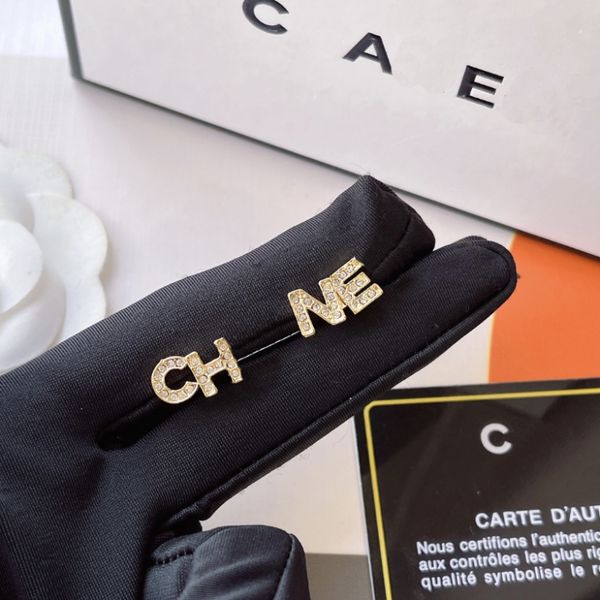 desinger letter stamp charm earring gold stud earrings popular vintage style jewelry design for women europe wedding party, Golden
desinger letter stamp charm earring gold stud earrings popular vintage style jewelry design for women europe wedding party, Golden
