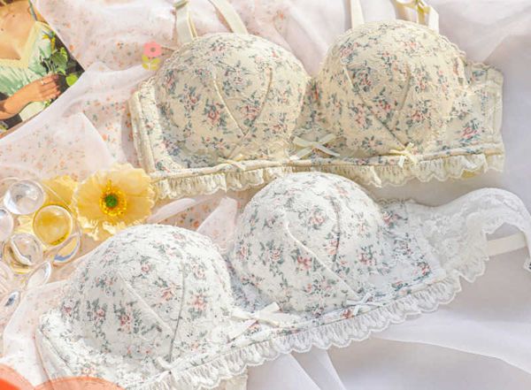 bra six bunnies small eggs underwear women's breasts gathered suit floral lace, Red;black
bra six bunnies small eggs underwear women's breasts gathered suit floral lace, Red;black