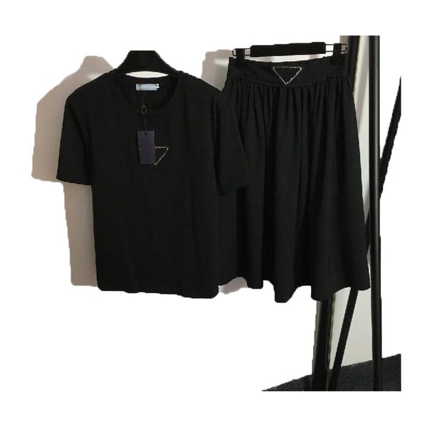 womens 2 piece dress t shirt skirt suits office ladies short sleeve crewneck sets styles dresses women fashion classics quality clothes aaa, White;black
womens 2 piece dress t shirt skirt suits office ladies short sleeve crewneck sets styles dresses women fashion classics quality clothes aaa, White;black