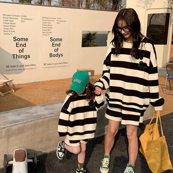 family matching outfits mommy and children matching clothes spring autumn korean style girl stripe hoodie shorts set parent child outfit cas, Blue
family matching outfits mommy and children matching clothes spring autumn korean style girl stripe hoodie shorts set parent child outfit cas, Blue
