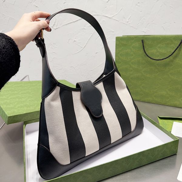hobo armpit bag large capacity shoulder bags women stripes handbags metal hardware letter hasp interior zipper pocket vintage linen leather
hobo armpit bag large capacity shoulder bags women stripes handbags metal hardware letter hasp interior zipper pocket vintage linen leather