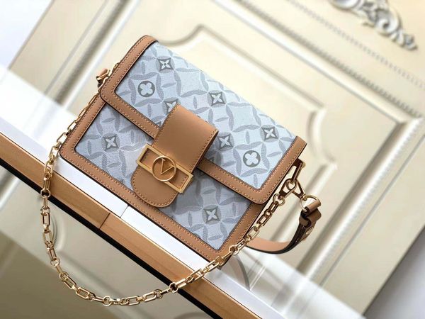 10a high-quality high-end famous brand small chain bag, sliding chain shoulder, long and short shoulder back and cross-body elegant blend of
10a high-quality high-end famous brand small chain bag, sliding chain shoulder, long and short shoulder back and cross-body elegant blend of