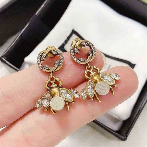 earrings classic little bee advanced silver letter earrings tz7l factory direct sales 70% off, Golden
earrings classic little bee advanced silver letter earrings tz7l factory direct sales 70% off, Golden