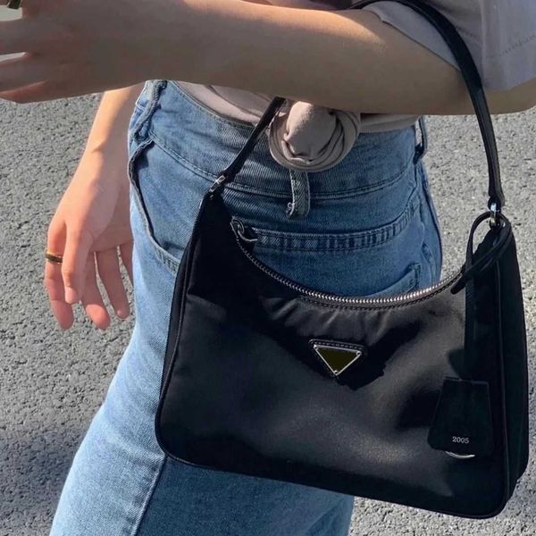 designer bags re-edition ins armpit for women 2005 the same type of hobo nylon canvas handheld stick small going out
designer bags re-edition ins armpit for women 2005 the same type of hobo nylon canvas handheld stick small going out