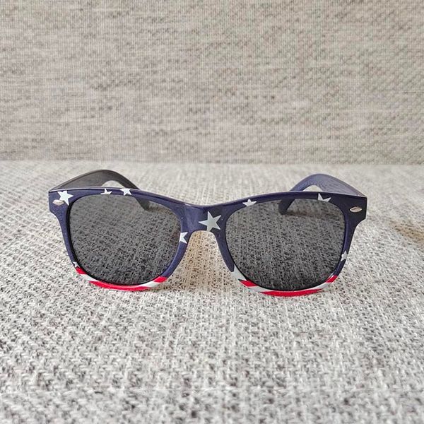 kids classical sunglasses by factory eyewear fashion pattern frame sun glasses, White;black
kids classical sunglasses by factory eyewear fashion pattern frame sun glasses, White;black
