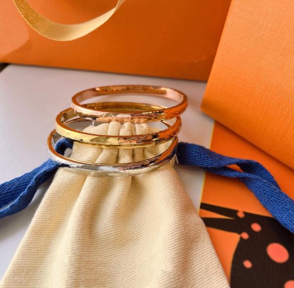premium bracelets jewelry bangle classic charm design round flower decorative couple round luxury designer selected girl gift love2258763, Black
premium bracelets jewelry bangle classic charm design round flower decorative couple round luxury designer selected girl gift love2258763, Black
