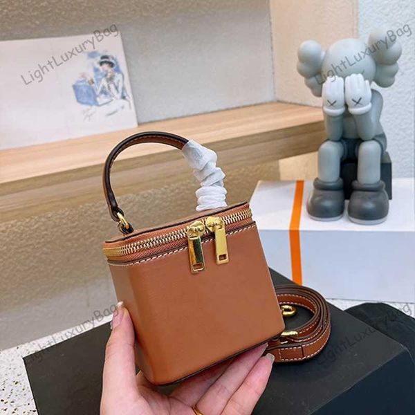 fashion crossbody mini box makeup bag desigenr hangbags for women weekender temperament bags for women classic elegant female purses 230316
fashion crossbody mini box makeup bag desigenr hangbags for women weekender temperament bags for women classic elegant female purses 230316