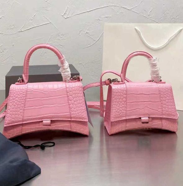evening bags 2023 a luxury designer hourglass bag ladies crocodile pattern shoulder bags leather ladiess handbag presbyopia wallet messenger
evening bags 2023 a luxury designer hourglass bag ladies crocodile pattern shoulder bags leather ladiess handbag presbyopia wallet messenger