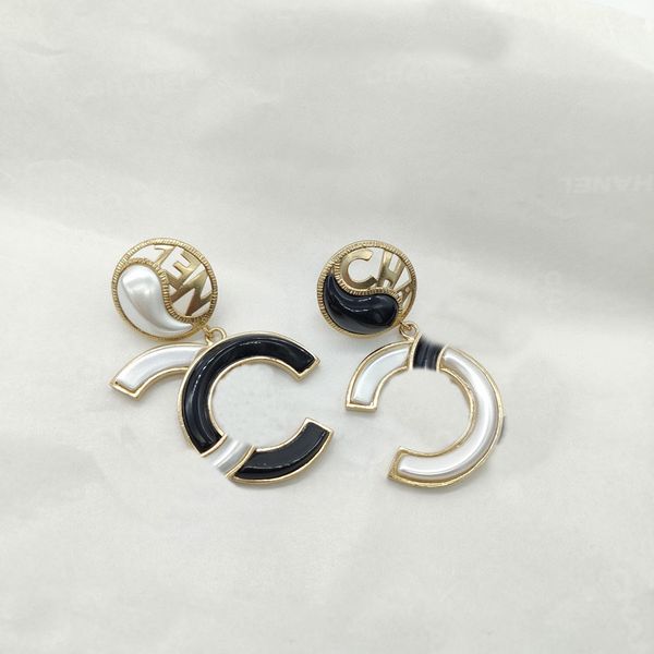 2023 luxury quality charm drop earring dangle with black and white hollow design in 18k gold plated have box stamp ps7647a, Silver
2023 luxury quality charm drop earring dangle with black and white hollow design in 18k gold plated have box stamp ps7647a, Silver