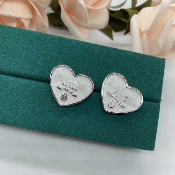 designer classic style women heart studs fashion luxury letter earrings wedding party gifts jewelry with triangle sign, Golden;silver
designer classic style women heart studs fashion luxury letter earrings wedding party gifts jewelry with triangle sign, Golden;silver