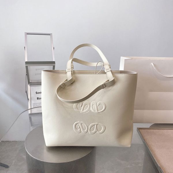 2023 pu women shoulder bag artwork tote bag designer bags luxury shoulder sac casual tote interior slot pocket totes
2023 pu women shoulder bag artwork tote bag designer bags luxury shoulder sac casual tote interior slot pocket totes