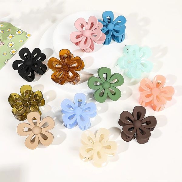 hollow out flower hair claws clips women girls sweet colorful matte small crab hair clips clamps hairpins accessories, Slivery;white
hollow out flower hair claws clips women girls sweet colorful matte small crab hair clips clamps hairpins accessories, Slivery;white