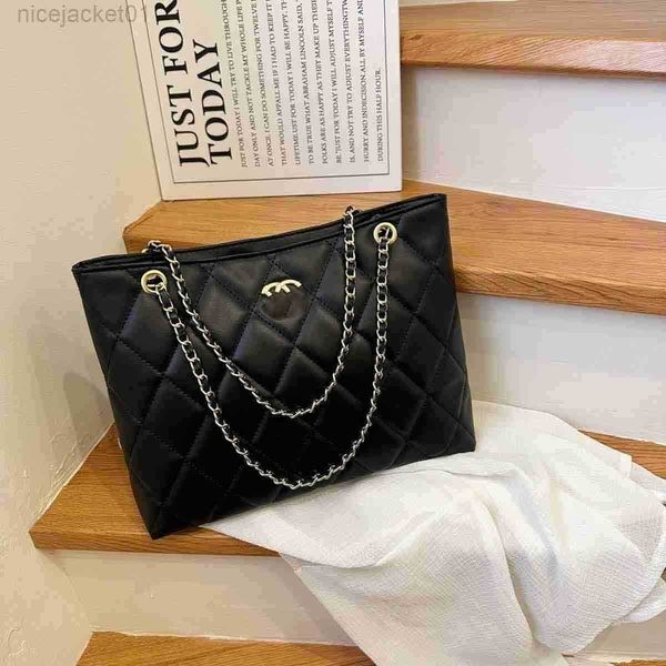 designer channel cc women chanei bag lingge chain large bag women's 2023 new fashion versatile soft leather large capacity shoulder bag
designer channel cc women chanei bag lingge chain large bag women's 2023 new fashion versatile soft leather large capacity shoulder bag