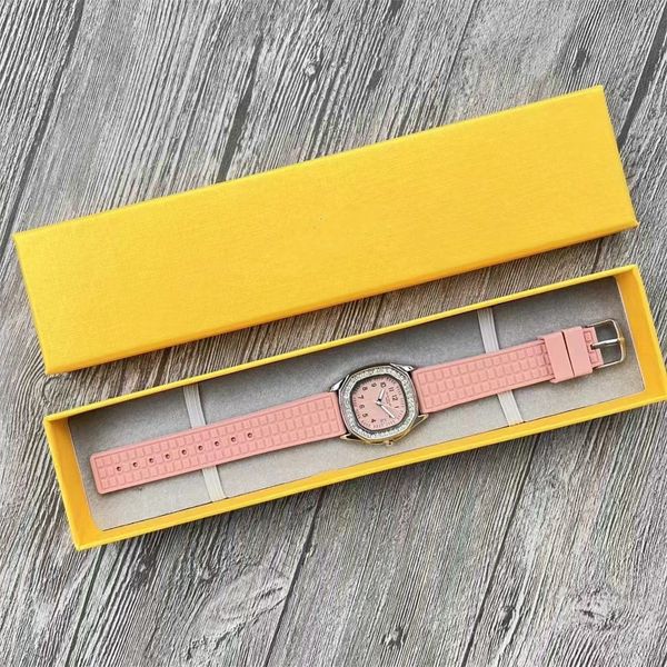 fashion women watch rhinestone leather quartz clock 36mm women casual silver watch with box pk3, Slivery;brown
fashion women watch rhinestone leather quartz clock 36mm women casual silver watch with box pk3, Slivery;brown