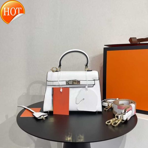 luxury brand designer bags handbag shoulder crossbody bag tote bag 2023 new women's versatile portable fashion texture totebags factory
luxury brand designer bags handbag shoulder crossbody bag tote bag 2023 new women's versatile portable fashion texture totebags factory