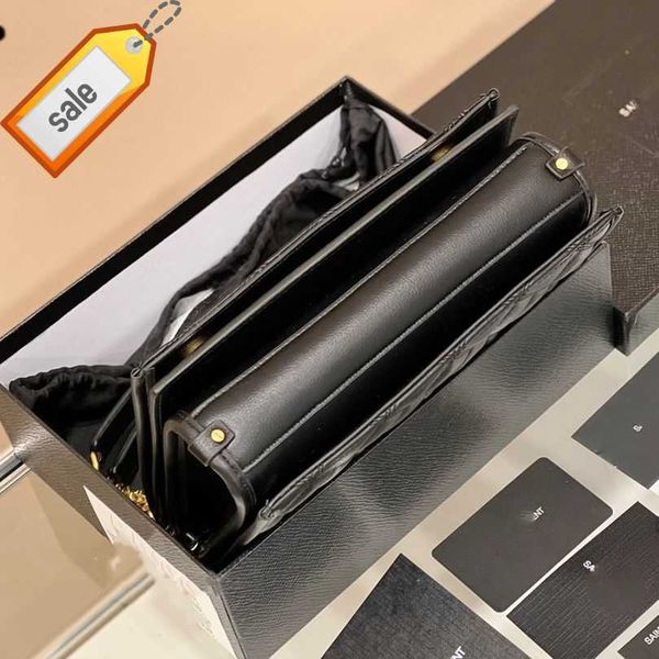 luxury women's brand designer shoulder bags 2023 new ringer chain multifunctional envelope large capacity portable crossbody bag factor
luxury women's brand designer shoulder bags 2023 new ringer chain multifunctional envelope large capacity portable crossbody bag factor