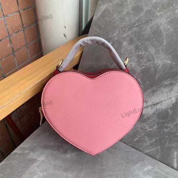 designer heart-shaped crossbody bags chain love shoulder wallets fashion handbags wome shopping tote ladies light luxury purses for gift1106
designer heart-shaped crossbody bags chain love shoulder wallets fashion handbags wome shopping tote ladies light luxury purses for gift1106