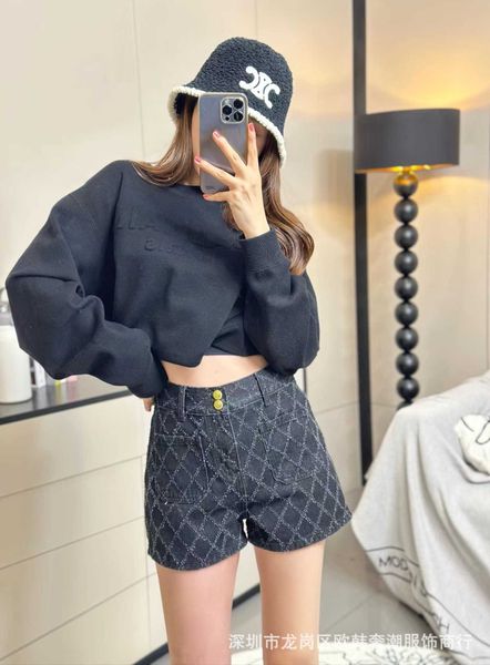 xiaoxiang's diamond plaid denim shorts women's grandma xiang's new pop, White;black
xiaoxiang's diamond plaid denim shorts women's grandma xiang's new pop, White;black