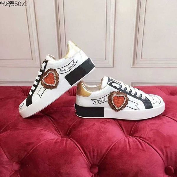 shoes casual new sneaker runaway designer plaid pattern platform classic suede leather skateboarding shoe dgs''dolc''gab
shoes casual new sneaker runaway designer plaid pattern platform classic suede leather skateboarding shoe dgs''dolc''gab