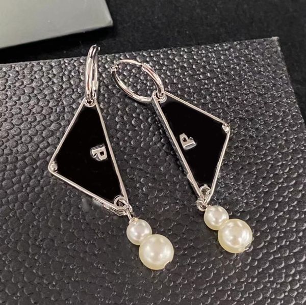 chic charm earrings black geometric triangle white pearl enamel 925 silver dangle earrings with gift box ladies party anniversary 4293552, Golden
chic charm earrings black geometric triangle white pearl enamel 925 silver dangle earrings with gift box ladies party anniversary 4293552, Golden