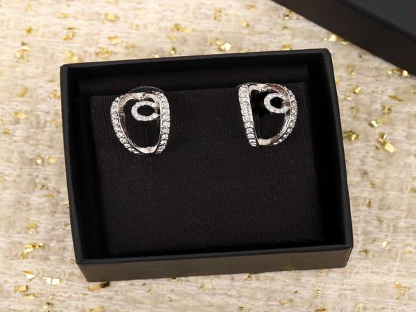 2022 charm stud earring with sparkly diamond and hollow design in silver plated for women engagement jewery have box s4801965, Golden
2022 charm stud earring with sparkly diamond and hollow design in silver plated for women engagement jewery have box s4801965, Golden