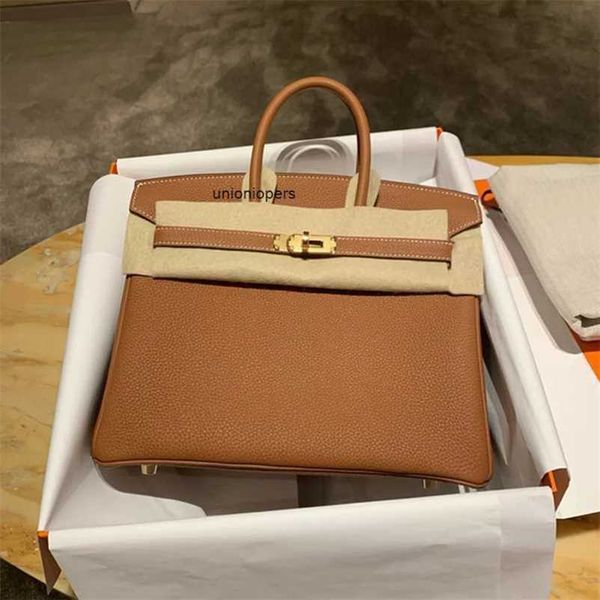 designers handbags birkin designer bags 2023 autumn and winter new litchi pattern versatile large capacity bride wedding leather women'
designers handbags birkin designer bags 2023 autumn and winter new litchi pattern versatile large capacity bride wedding leather women'