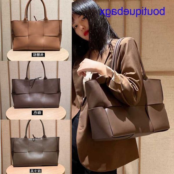 luxury bottegss venetss arco evening bags online store 2023 new bag autumn winter texture large woven tote women's leather capacit with
luxury bottegss venetss arco evening bags online store 2023 new bag autumn winter texture large woven tote women's leather capacit with