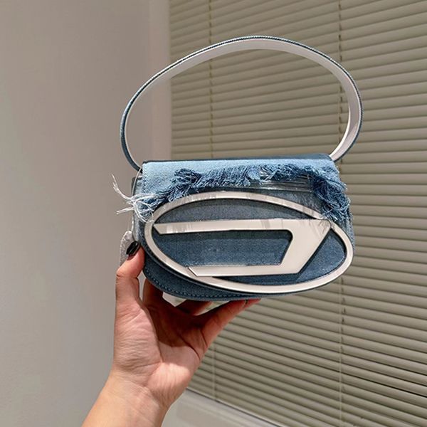 2023 famous designer bags fashion luxury women crossbody clamshell purse multi pochette handbags diesels leather purses shoulder casual squa
2023 famous designer bags fashion luxury women crossbody clamshell purse multi pochette handbags diesels leather purses shoulder casual squa