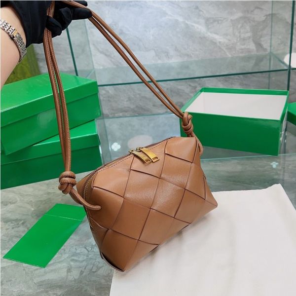 bag cassette botegas womens batega camera bags luxurys handbag designer woven one shoulder mini cloud hobo leather 22x14cm 8huy
bag cassette botegas womens batega camera bags luxurys handbag designer woven one shoulder mini cloud hobo leather 22x14cm 8huy