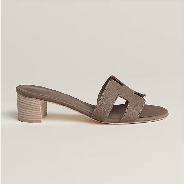 designer 2023 herm es slipper for women luxury oasis girl slippers nyaz oran leather sandals ladies summer flats fashion beach women's
designer 2023 herm es slipper for women luxury oasis girl slippers nyaz oran leather sandals ladies summer flats fashion beach women's