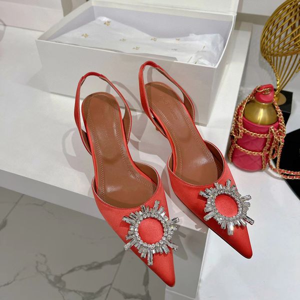 flower crystal diamonds designer sandals for women amina muaddi women shoes genuine silk pointed toe high heels dress shoes luxury brand fem, Black
flower crystal diamonds designer sandals for women amina muaddi women shoes genuine silk pointed toe high heels dress shoes luxury brand fem, Black