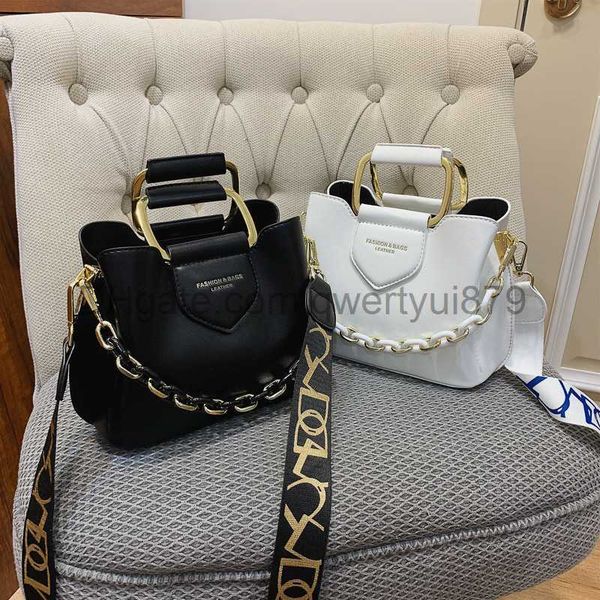 totes 2021 luxury women's one-shoulder handbag pu leather quality messenger casual fashion classic women's bag messenger handbag 0
totes 2021 luxury women's one-shoulder handbag pu leather quality messenger casual fashion classic women's bag messenger handbag 0