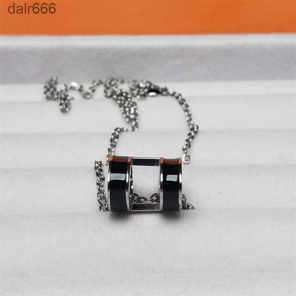 new men and women silver pendant necklace fashion designer design 316l stainless steel ladies valentine day gift chain length 45cm
new men and women silver pendant necklace fashion designer design 316l stainless steel ladies valentine day gift chain length 45cm
