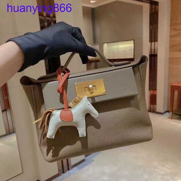 h luxurys handbags erme 2424 women's bag family mini 21cm 2023 new versatile single shoulder messenger multi function hand
h luxurys handbags erme 2424 women's bag family mini 21cm 2023 new versatile single shoulder messenger multi function hand