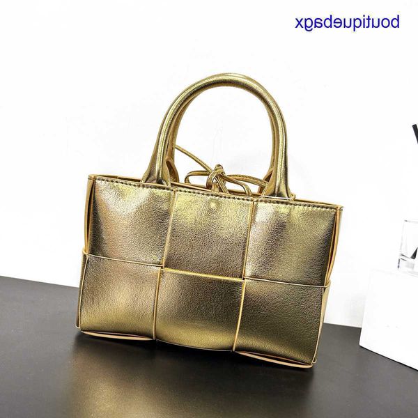 luxury bottegss venetss arco evening bags online store autumn texture 2023 and winter new large bag woven tote women's leather cap with
luxury bottegss venetss arco evening bags online store autumn texture 2023 and winter new large bag woven tote women's leather cap with