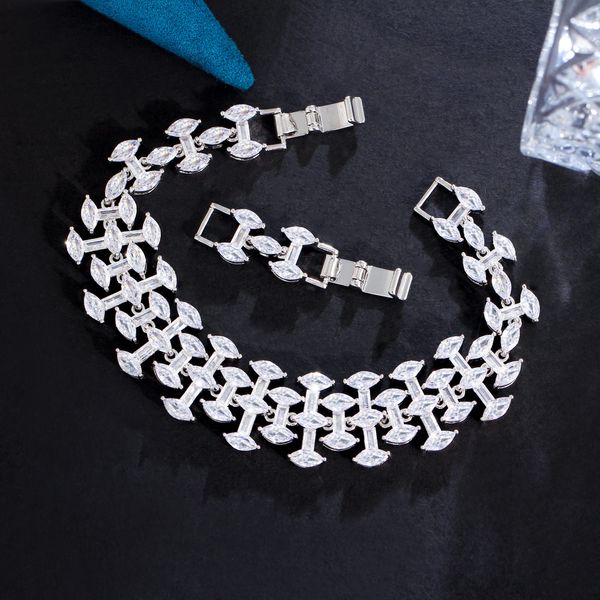 charm bracelets vsk luxury elegant full zircon bracelet platinum plated jewelry for europe fashion women banquet party jewelry, Golden;silver
charm bracelets vsk luxury elegant full zircon bracelet platinum plated jewelry for europe fashion women banquet party jewelry, Golden;silver