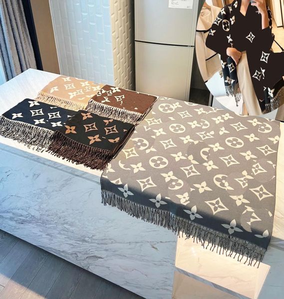 23ss 5colors women cashmere scarves fashion brand desinger classic wool letter scarf pashminas winter long shawls thicken keep war1575536, Blue;gray
23ss 5colors women cashmere scarves fashion brand desinger classic wool letter scarf pashminas winter long shawls thicken keep war1575536, Blue;gray