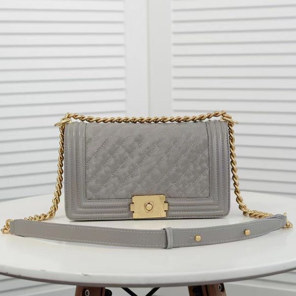 designer women's shoulder bag chain handbag leather crossbody available in various colors
designer women's shoulder bag chain handbag leather crossbody available in various colors