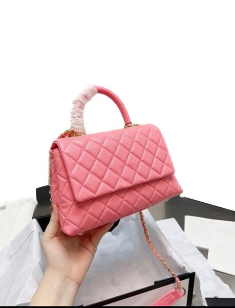 new bag women luxury shoulder crossbody designer bags cf flap fashion lady handbag bag purse gold metal mediun lattice real leather black ba
new bag women luxury shoulder crossbody designer bags cf flap fashion lady handbag bag purse gold metal mediun lattice real leather black ba