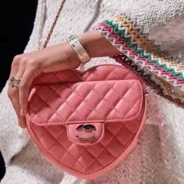 designer channel cc women chanei bag gift box package messenger bag shoulder strap versatile temperament women casual wallet round bag pink
designer channel cc women chanei bag gift box package messenger bag shoulder strap versatile temperament women casual wallet round bag pink