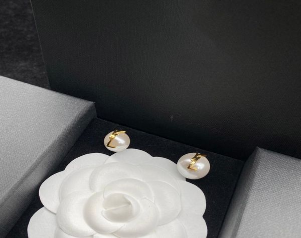 pearl earing designer jewelry luxurys stud earrings for women 925 silver boucle studs letters hoops love earings wedding gifts box1062675, Golden;silver
pearl earing designer jewelry luxurys stud earrings for women 925 silver boucle studs letters hoops love earings wedding gifts box1062675, Golden;silver