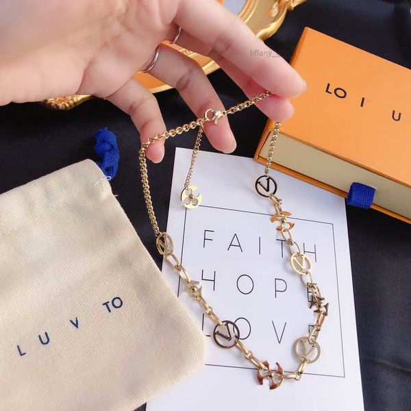 popular fashion chain bracelet exquisite luxury 18k gold plated bracelets design jewelry for girls classic popular style accessories wedding, Black
popular fashion chain bracelet exquisite luxury 18k gold plated bracelets design jewelry for girls classic popular style accessories wedding, Black