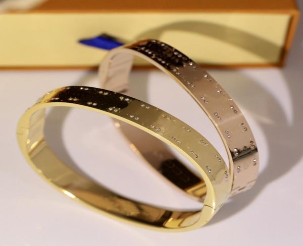 luxury designer bracelet bangle flower bracelets ring couple gold silver rose gold threecolor fashion jewelry4938020, Black
luxury designer bracelet bangle flower bracelets ring couple gold silver rose gold threecolor fashion jewelry4938020, Black