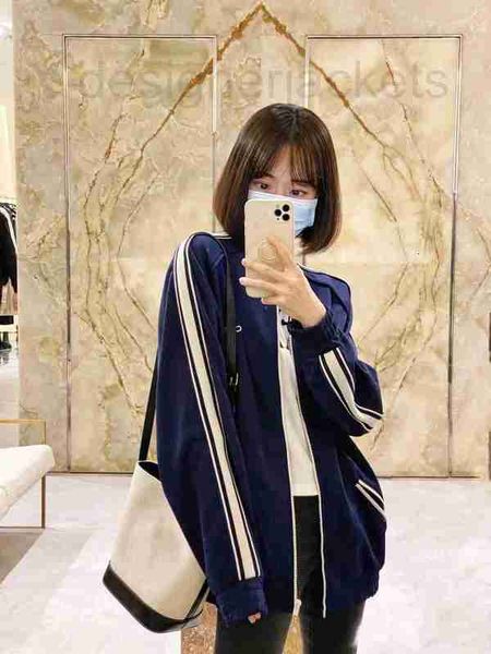 women's two piece pants designer 2023 spring and autumn new blue school uniform coat embroidered letter sportswear set 1hox, White
women's two piece pants designer 2023 spring and autumn new blue school uniform coat embroidered letter sportswear set 1hox, White