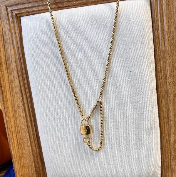 luxury design necklace 18k gold plated stainless steel necklaces choker chain letter pendant fashion womens wedding jewelry accessories x328, Silver
luxury design necklace 18k gold plated stainless steel necklaces choker chain letter pendant fashion womens wedding jewelry accessories x328, Silver