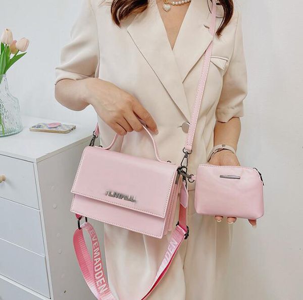designer handbags wallet set 2022 women shopping crossbody purses and handbags luxury pu leather shoulder bags t007, Black;red
designer handbags wallet set 2022 women shopping crossbody purses and handbags luxury pu leather shoulder bags t007, Black;red