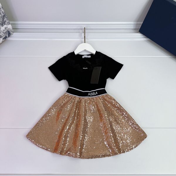 black t-shirt golden sequin skirt sets brand designer girls skirts 2023ss brand designer pleated design skirt high end cotton lace trim t sh, White
black t-shirt golden sequin skirt sets brand designer girls skirts 2023ss brand designer pleated design skirt high end cotton lace trim t sh, White